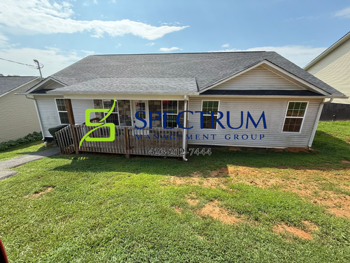 Now accepting applications for a 3 bedroom 2 bath with LARGE bonus room single family home in Kodak, TN