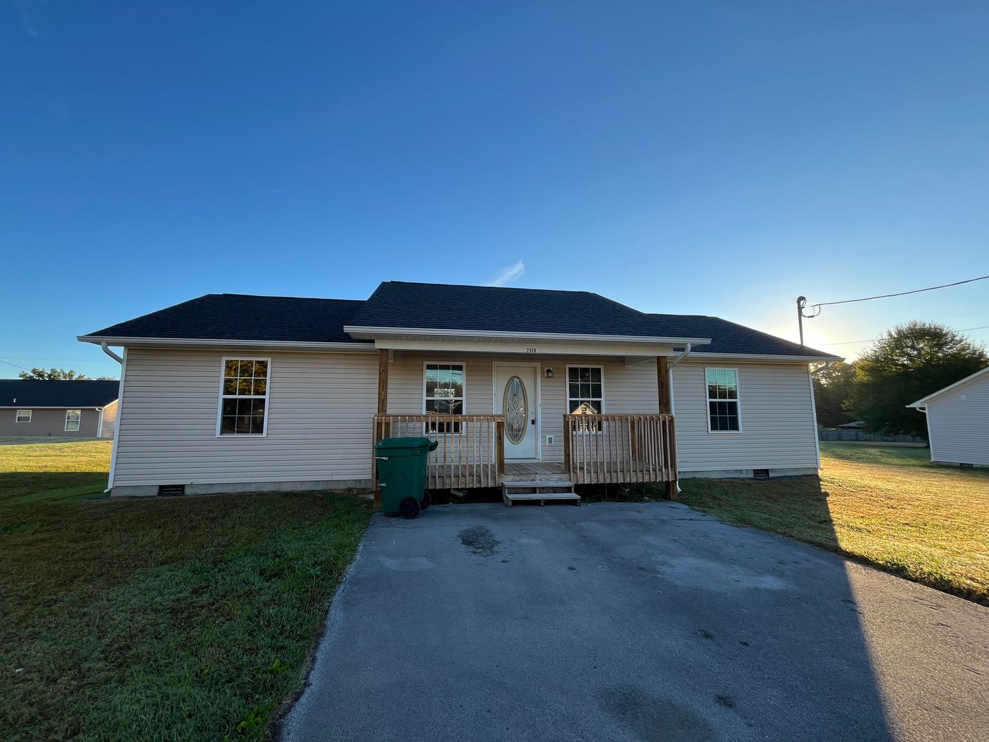 White Pine House: 2368 Parkertown Rd