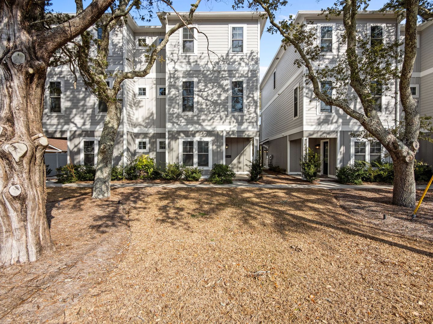 Beaufort House: 1205 Lennoxville Rd