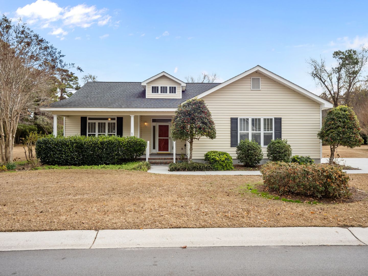 Morehead City House: 215 Carefree lane