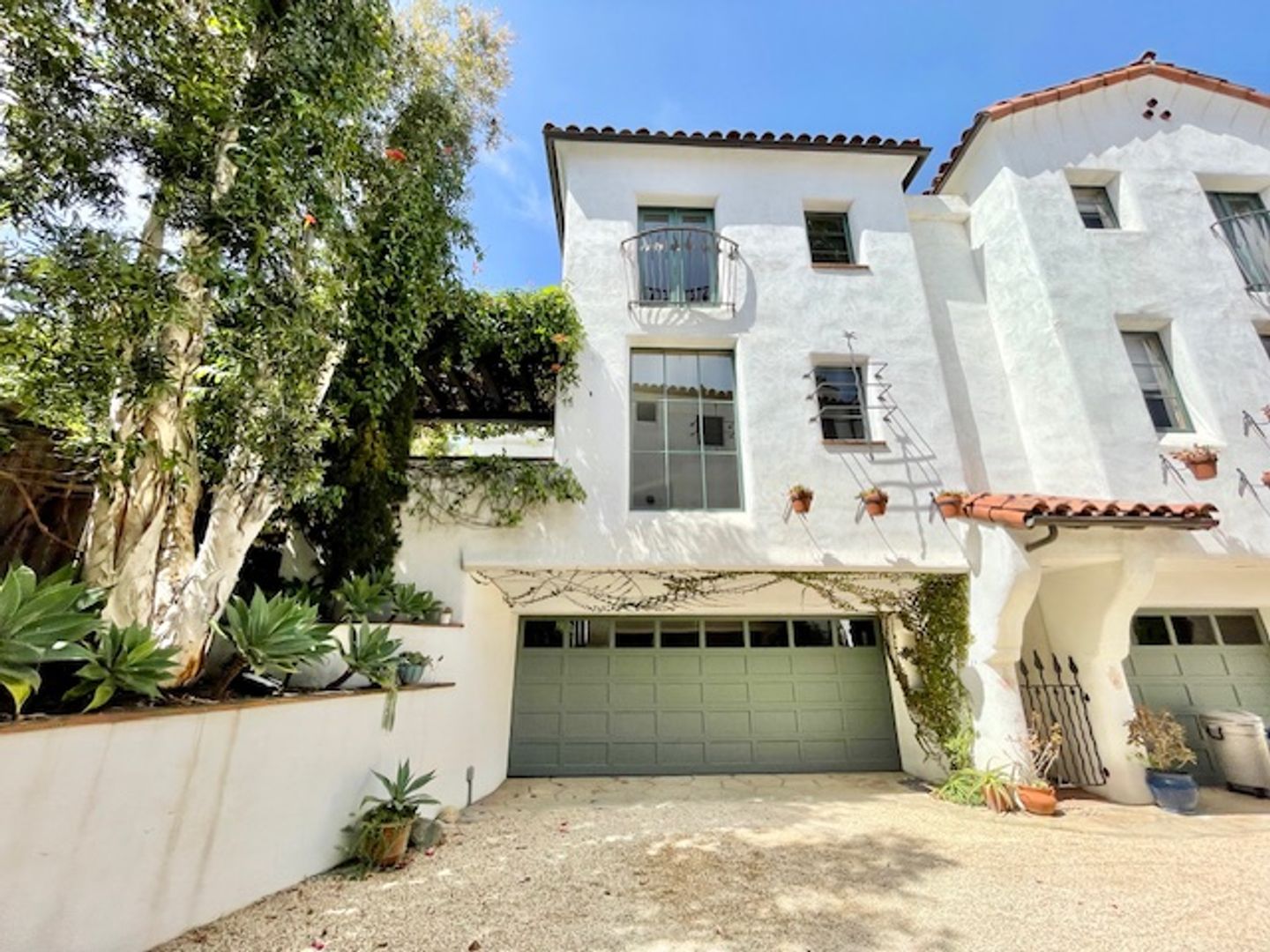 Santa Barbara Condo: 1021 Laguna St. #5