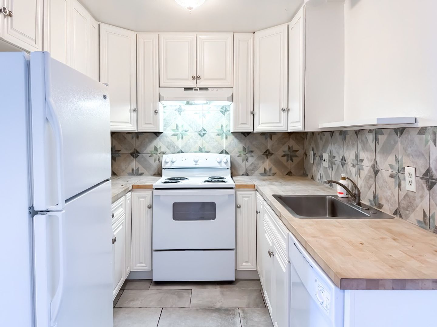 Goleta Condo: 47 Dearborn Place #25