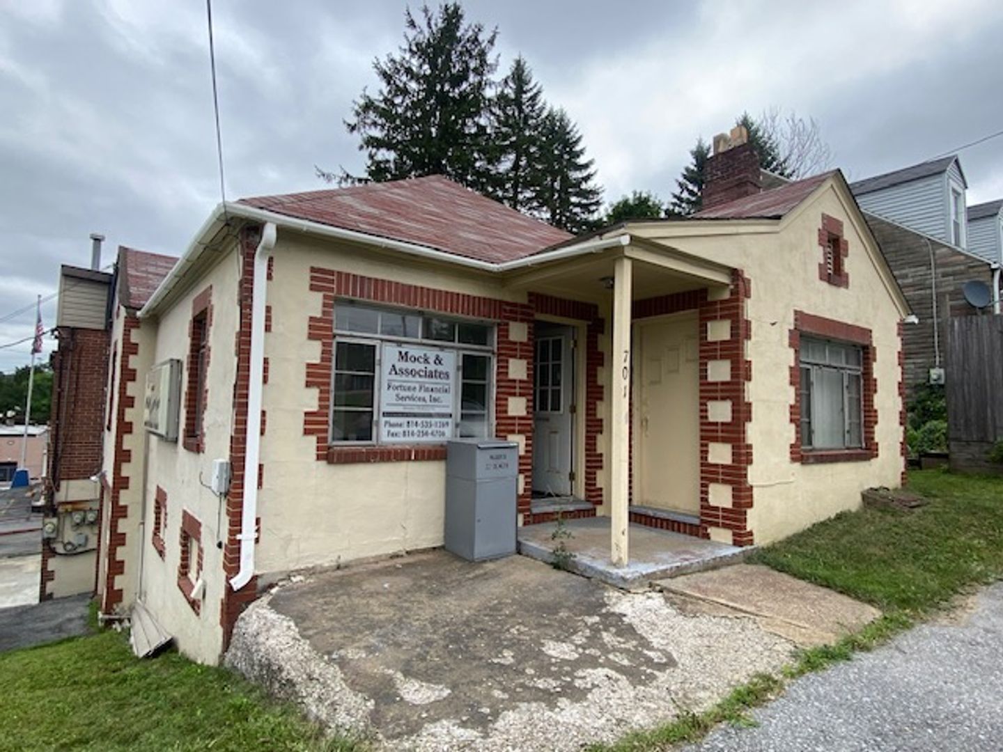 Johnstown House: 701 Demuth Street