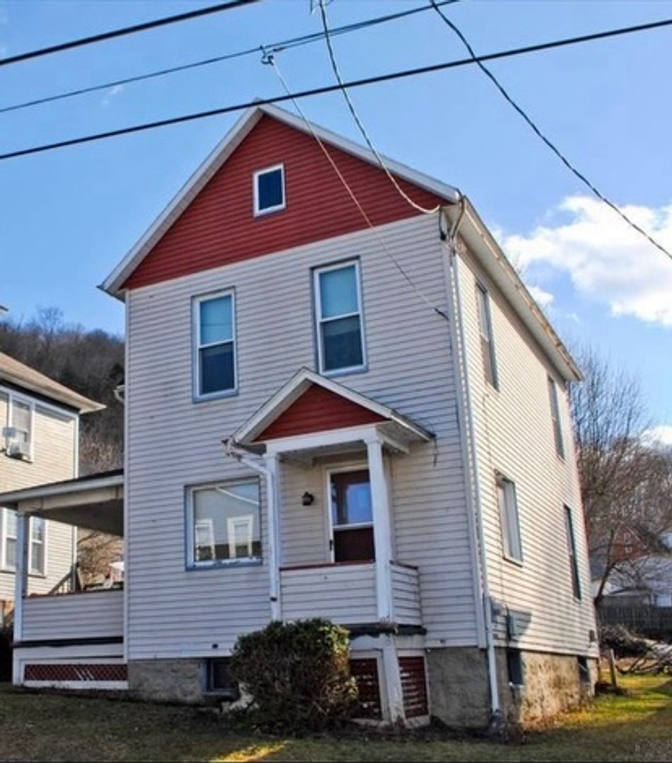 Johnstown House: 926 Bloom Street