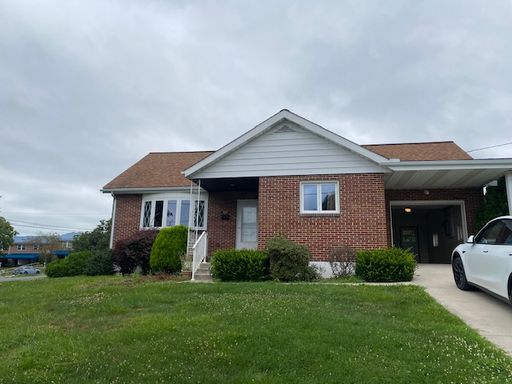 Single Family Home in Richland Area
