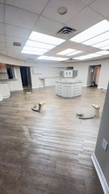 Dental Office, High Visibility space for Lease – photo 1