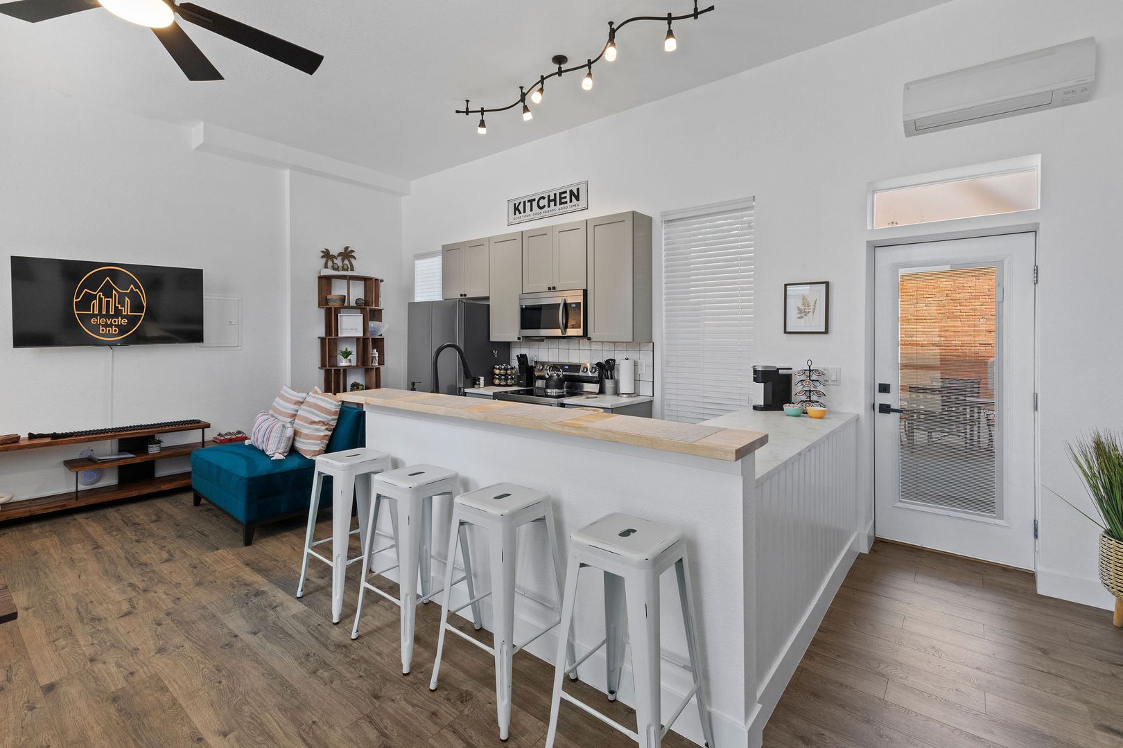 Berthoud Apartment: 348 Massachusetts Ave