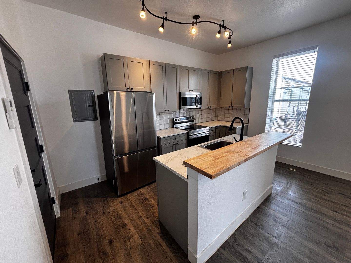 Berthoud Apartment: 348 Massachusetts Ave