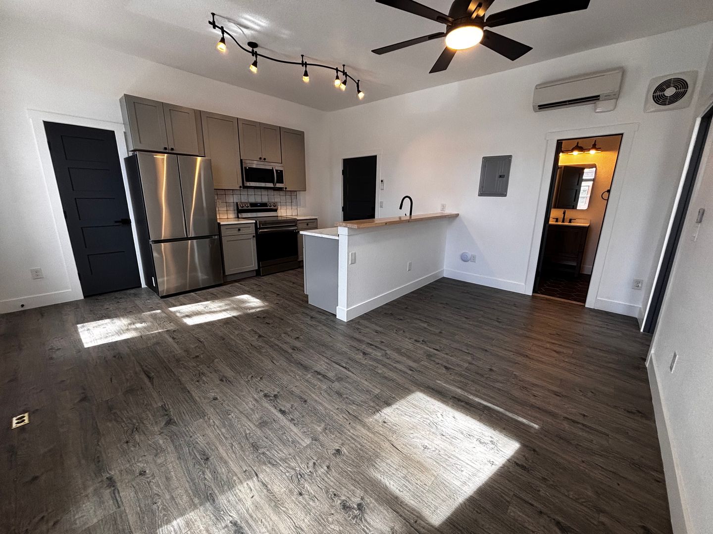 Berthoud Apartment: 348 Massachusetts Ave