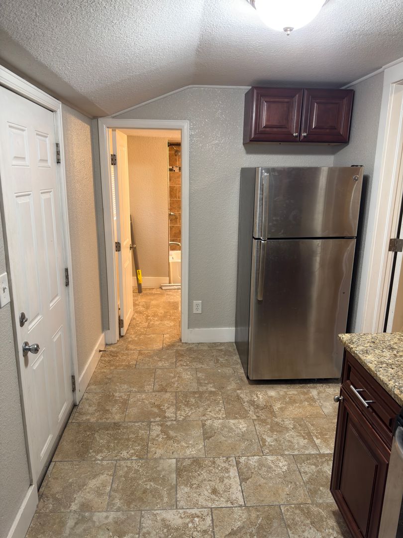 Englewood Apartment: 3403 S Lincoln Street