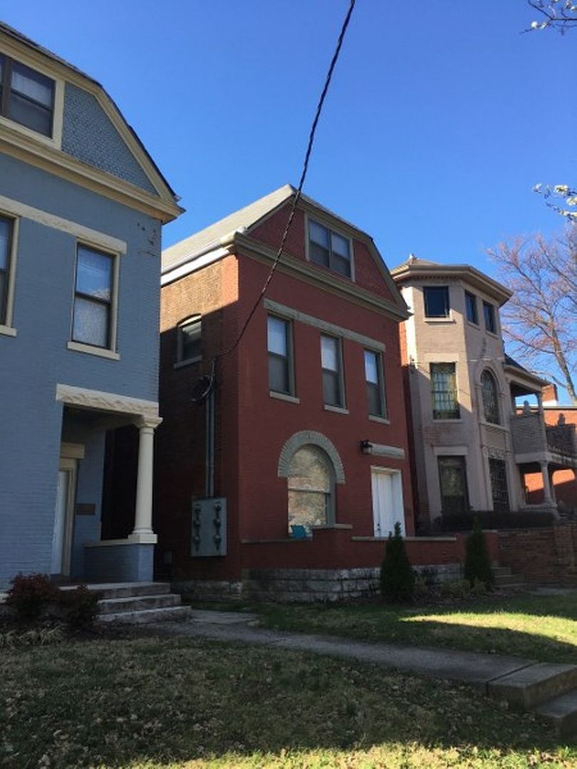 Louisville Apartment: 1376 S 2nd St