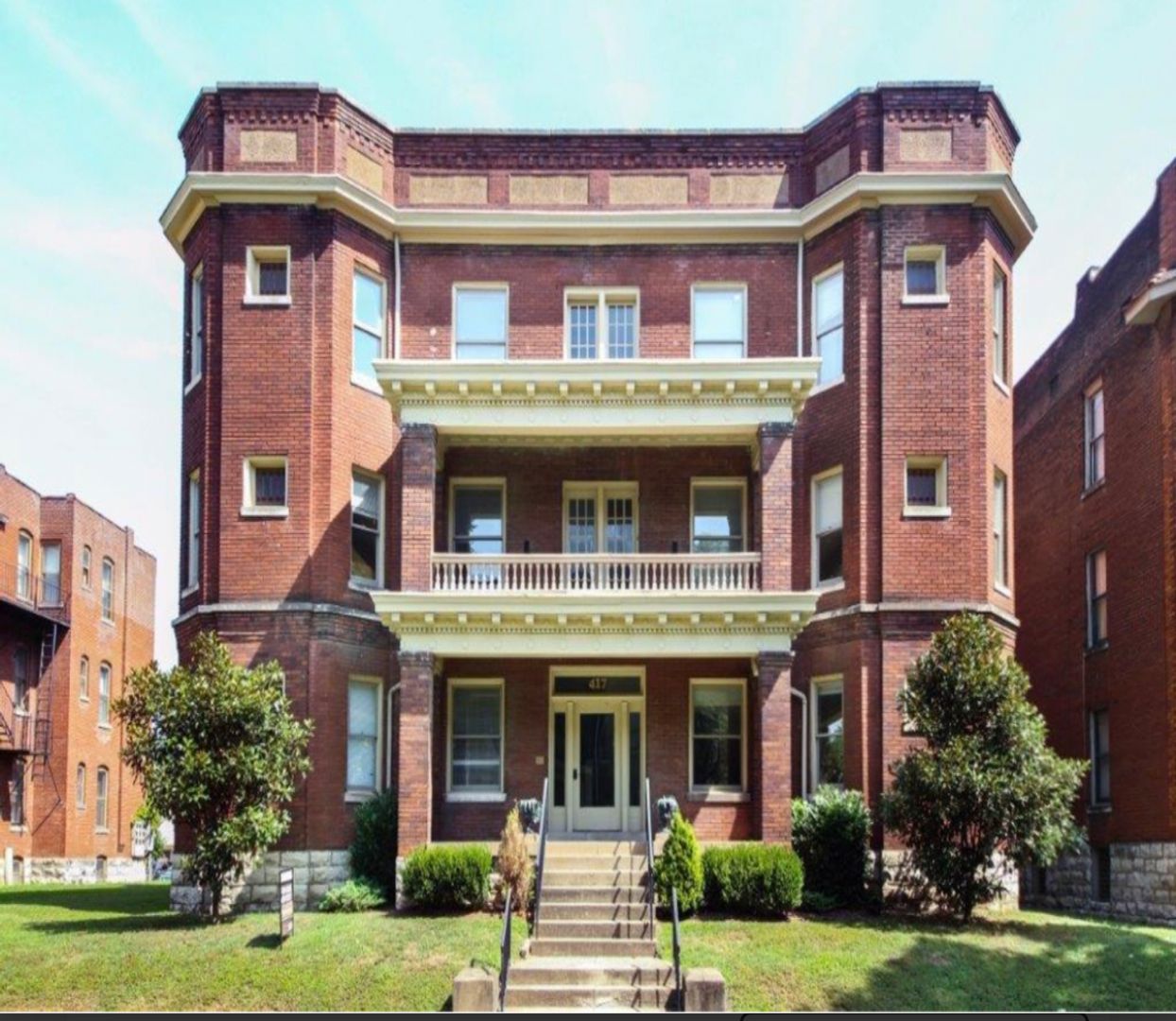 Louisville Apartment: 417 Kensington Ct