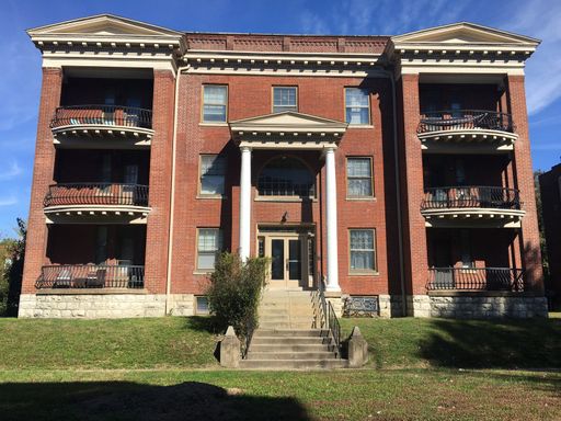 Updated 1 Bedroom Apartment Close to Campus! – photo 1