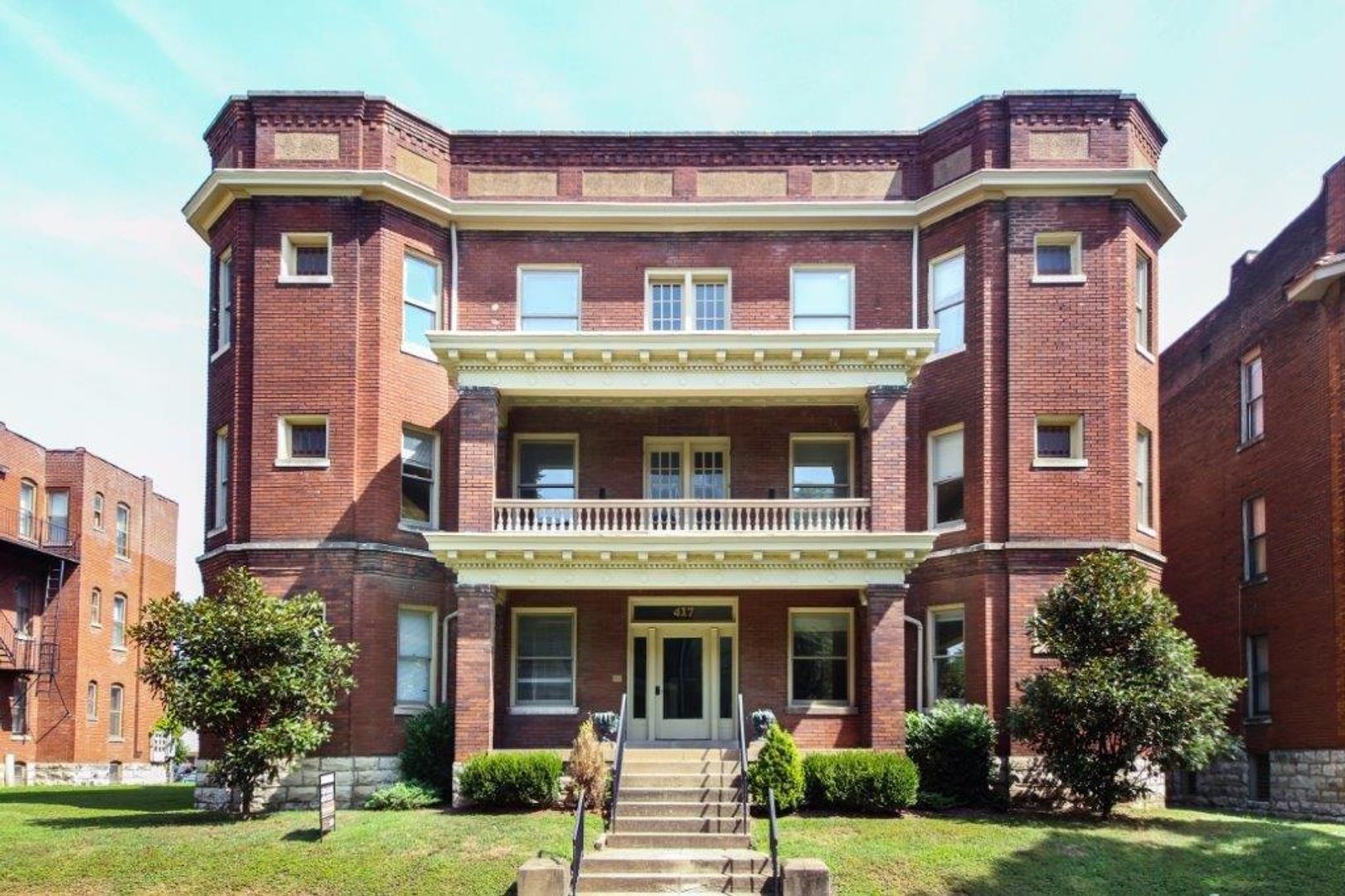 Louisville Apartment: 417 Kensington Ct