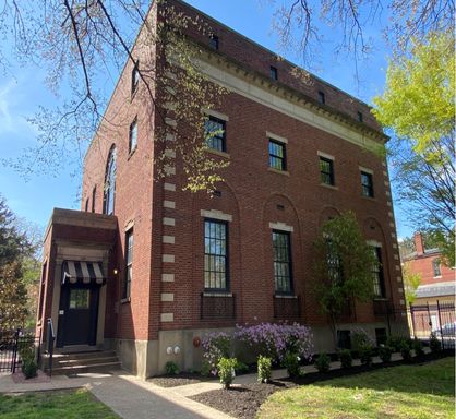 Remodeled 1 Bedroom Apartment Close to Campus! – photo 1