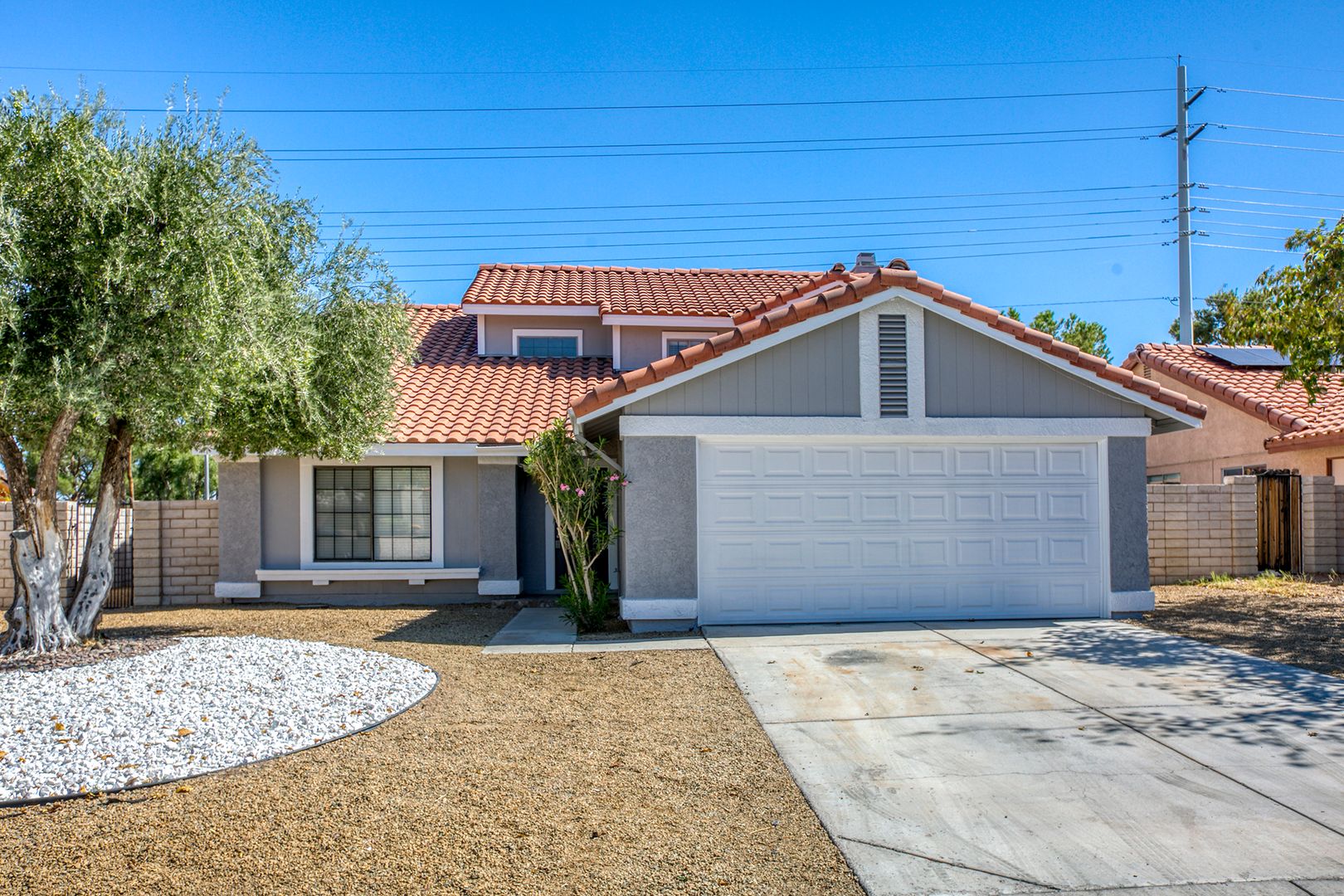 Henderson House: 2358 Belvedere Drive