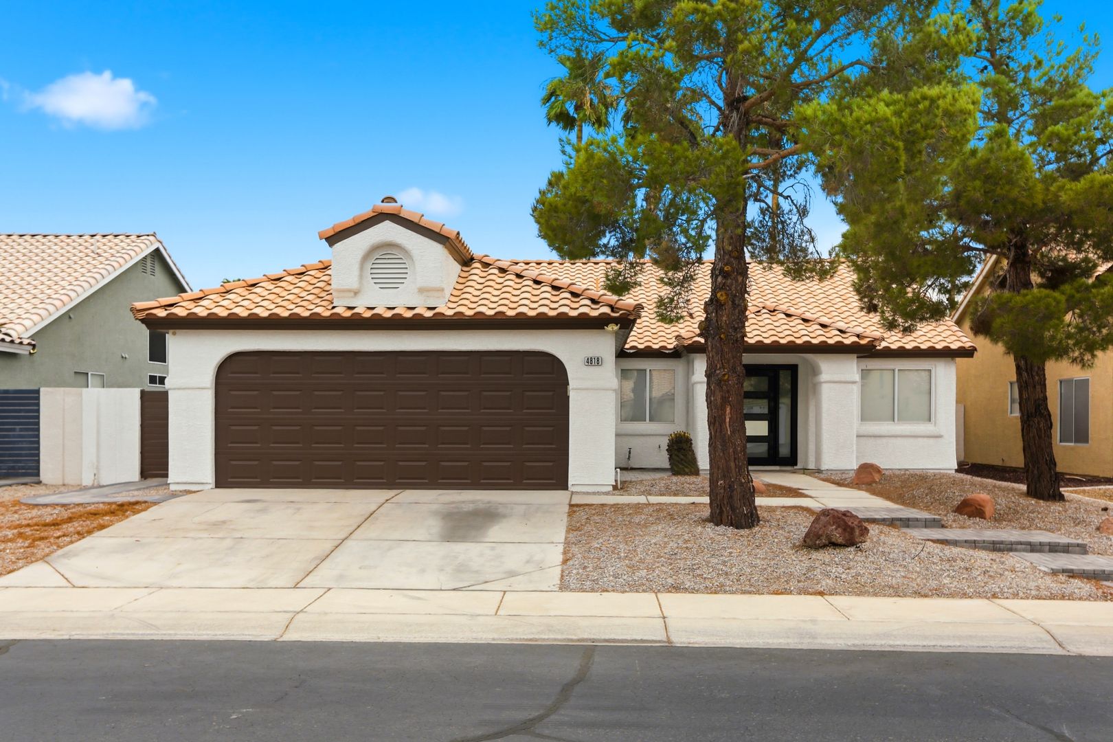 Las Vegas House: 4818 Carefree Dr. - 4818