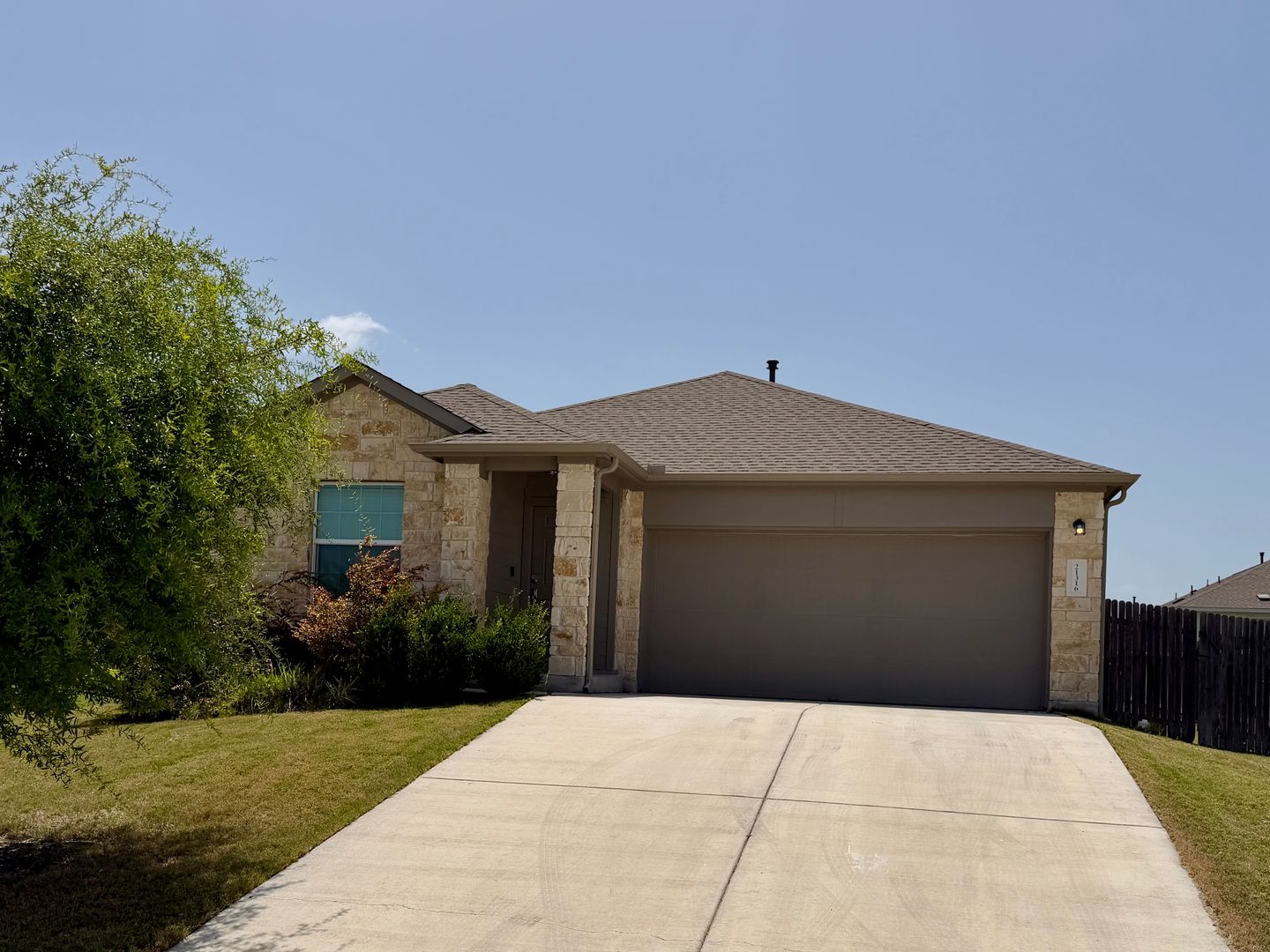 Pflugerville House: 21316 Quick Fox Drive
