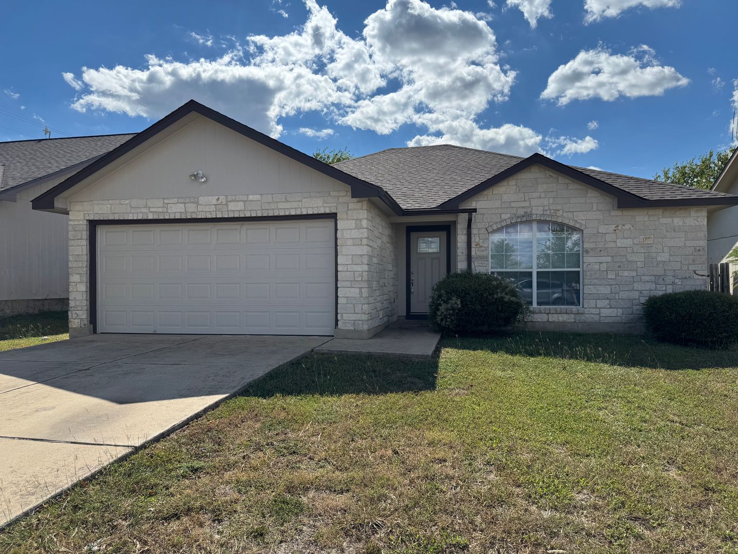 Jarrell House: 400 Blue Shale Drive