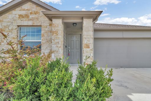 21316 Quick Fox Drive Pflugerville, TX 78660 ~ $250 off of 1st months rent~ – photo 1
