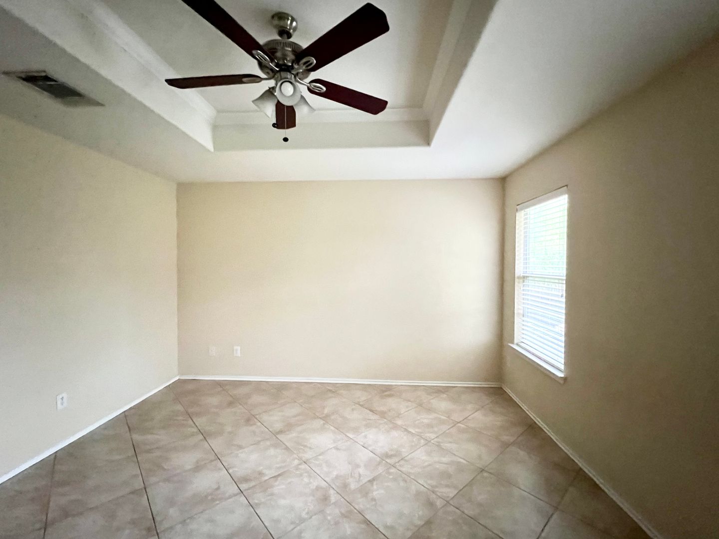 Buda House: 2428 Green Meadows