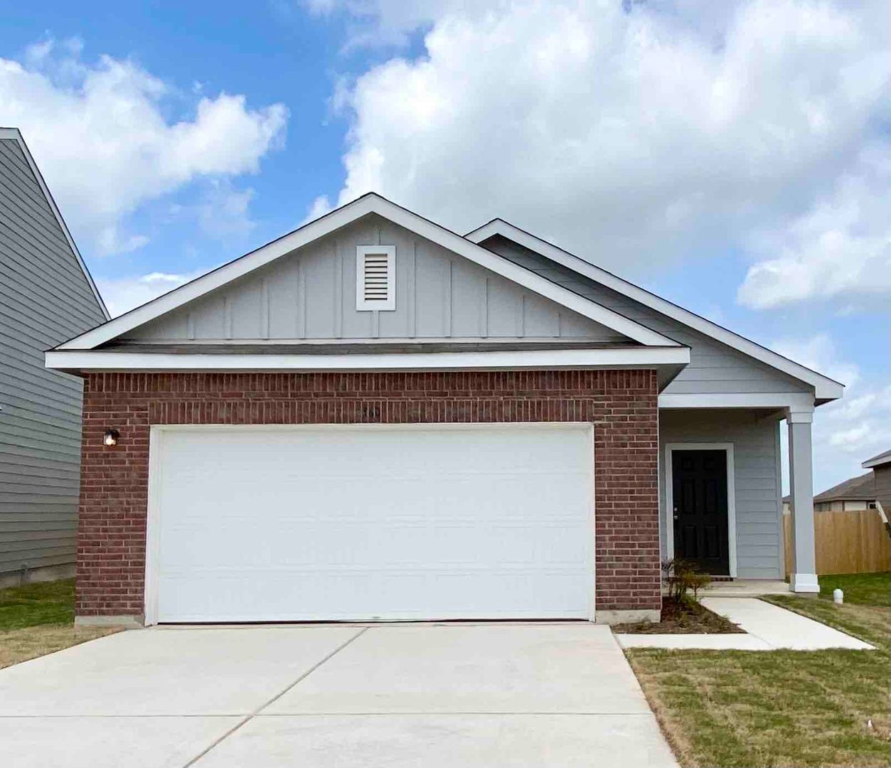 Jarrell House: 360 Bell Rings Dr