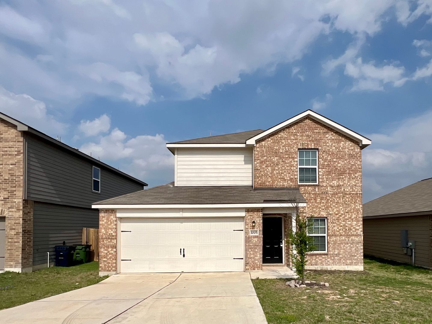 Jarrell House: 1005 Riverdale CV