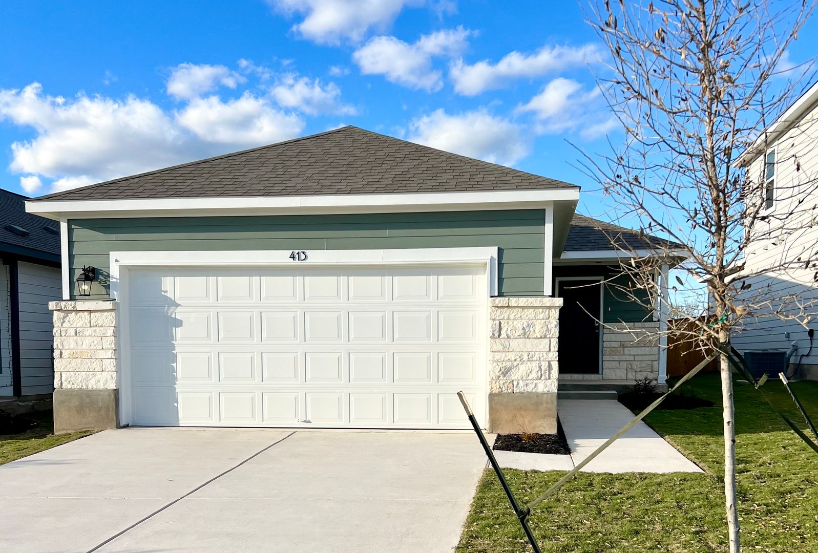 Jarrell House: 413 Alcatraz Loop