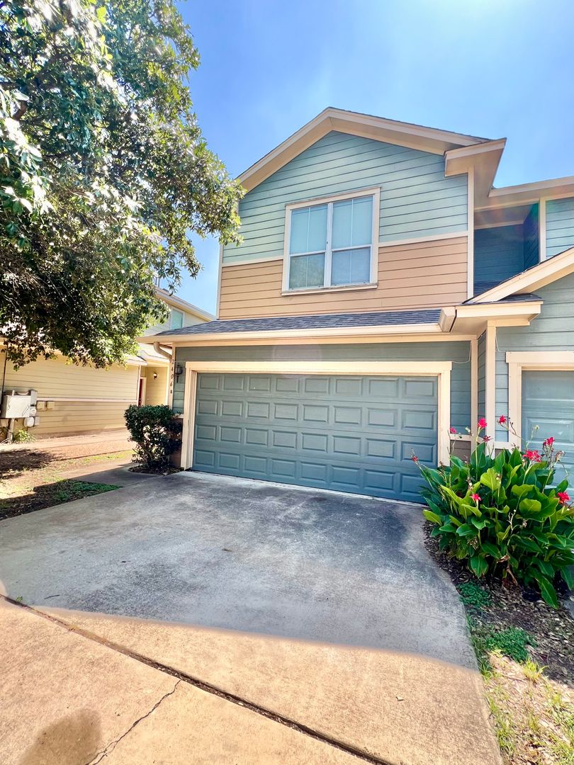 Austin Multiplex: 2406 Allred Dr