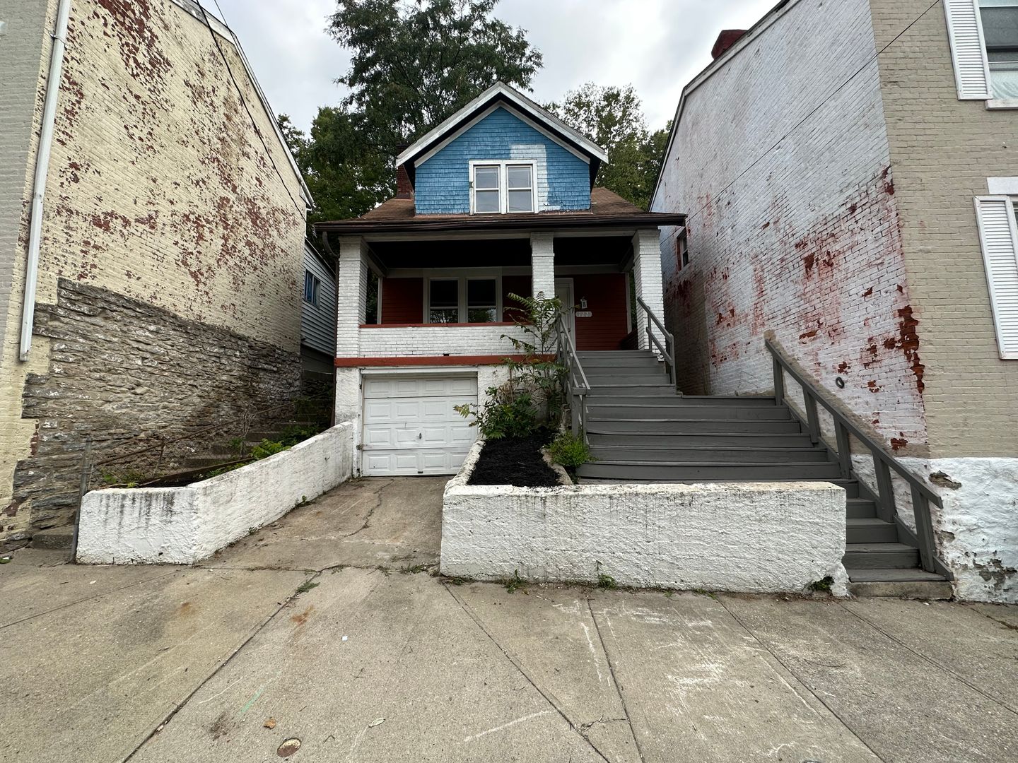 Cincinnati House: 722 Delhi Ave