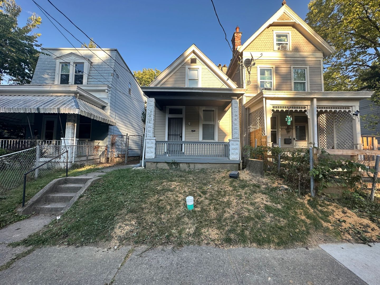 Cincinnati House: 1056 Winfield Ave