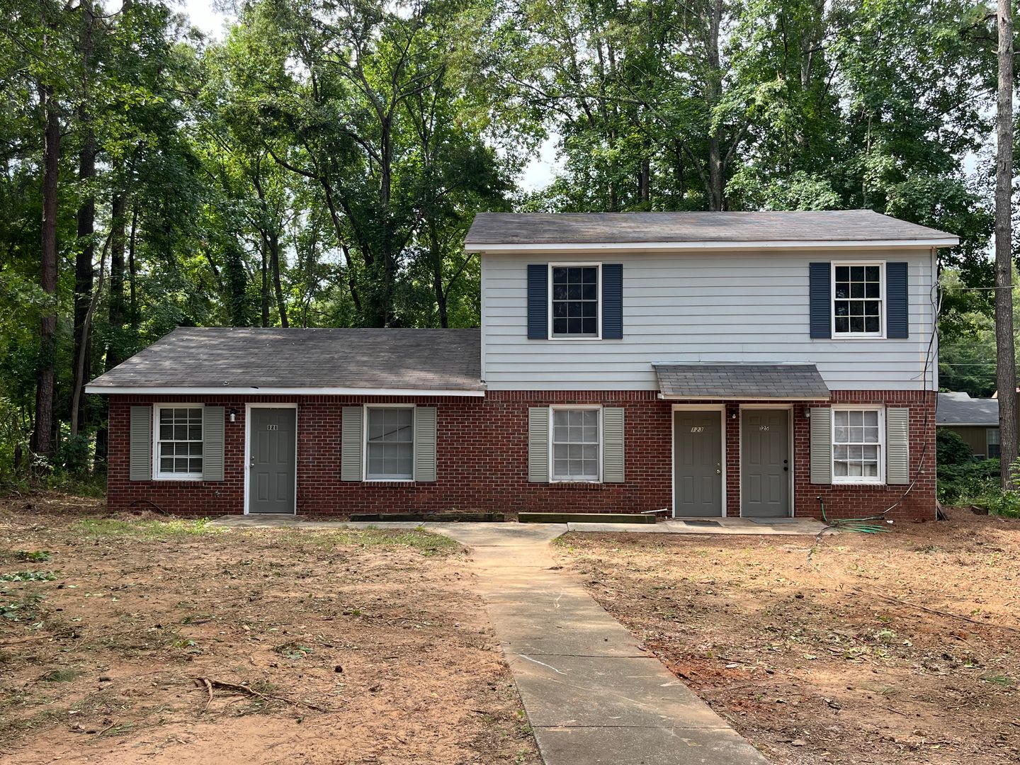 LaGrange Apartment: Lafayette Court