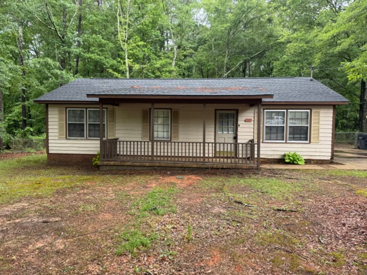 LaGrange House: 204 Bonaventure Drive