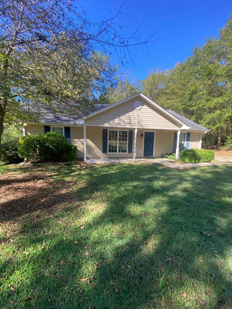 West Point House: 1809 Azalea Dr