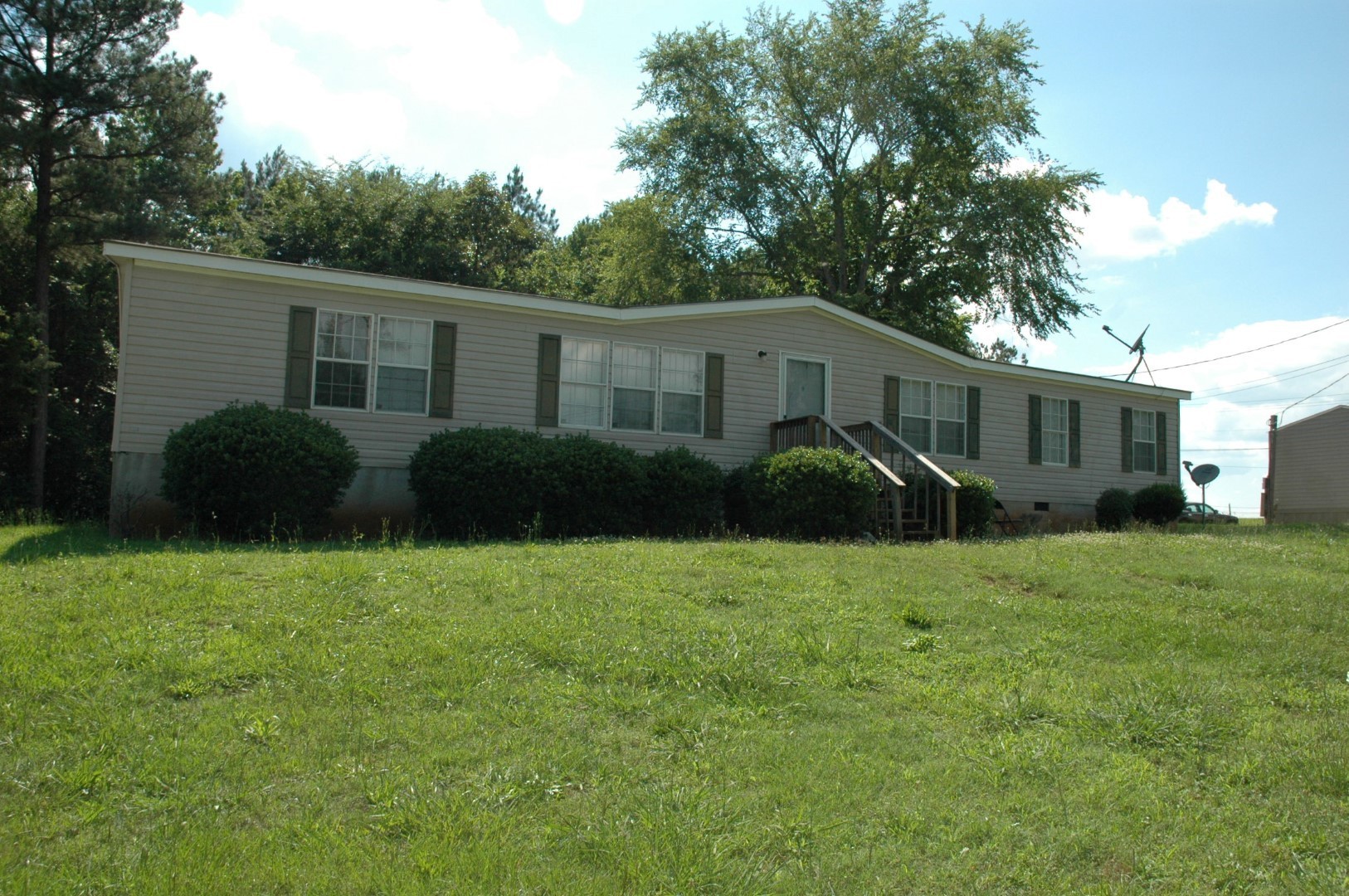 Valley House: 1451 Columbus Rd