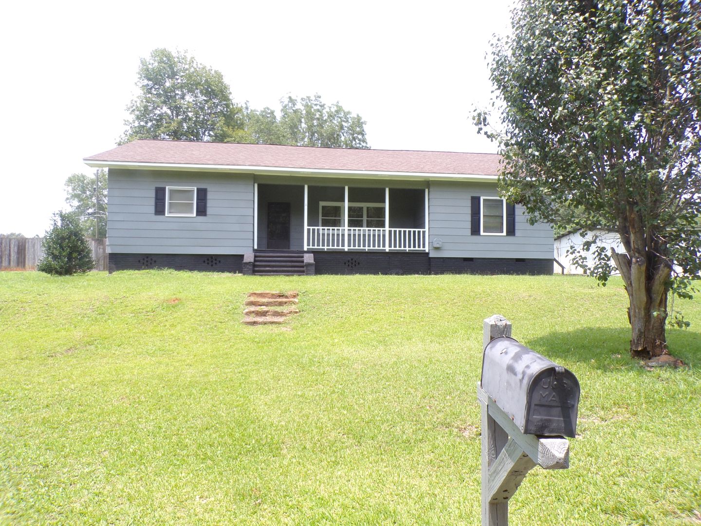 Valley House: 104 Glenn St