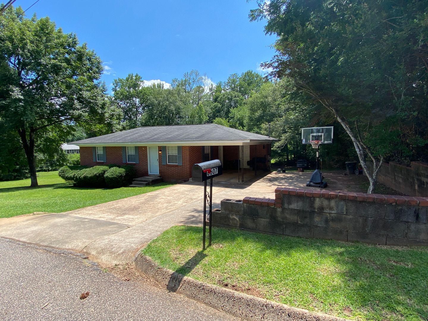 Valley House: 6607 24th Avenue