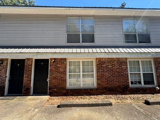 2 Bedroom Townhome – 1603-B Jackson Street, LaGrange, GA 30240