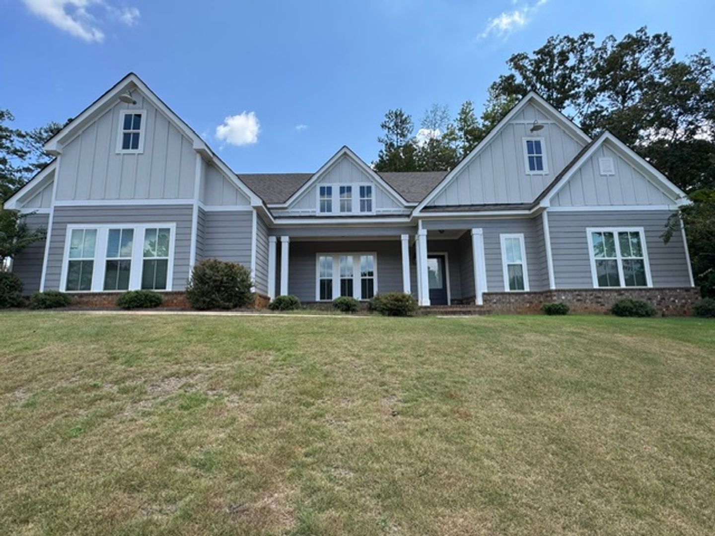 LaGrange House: 347 Willow Pointe Dr