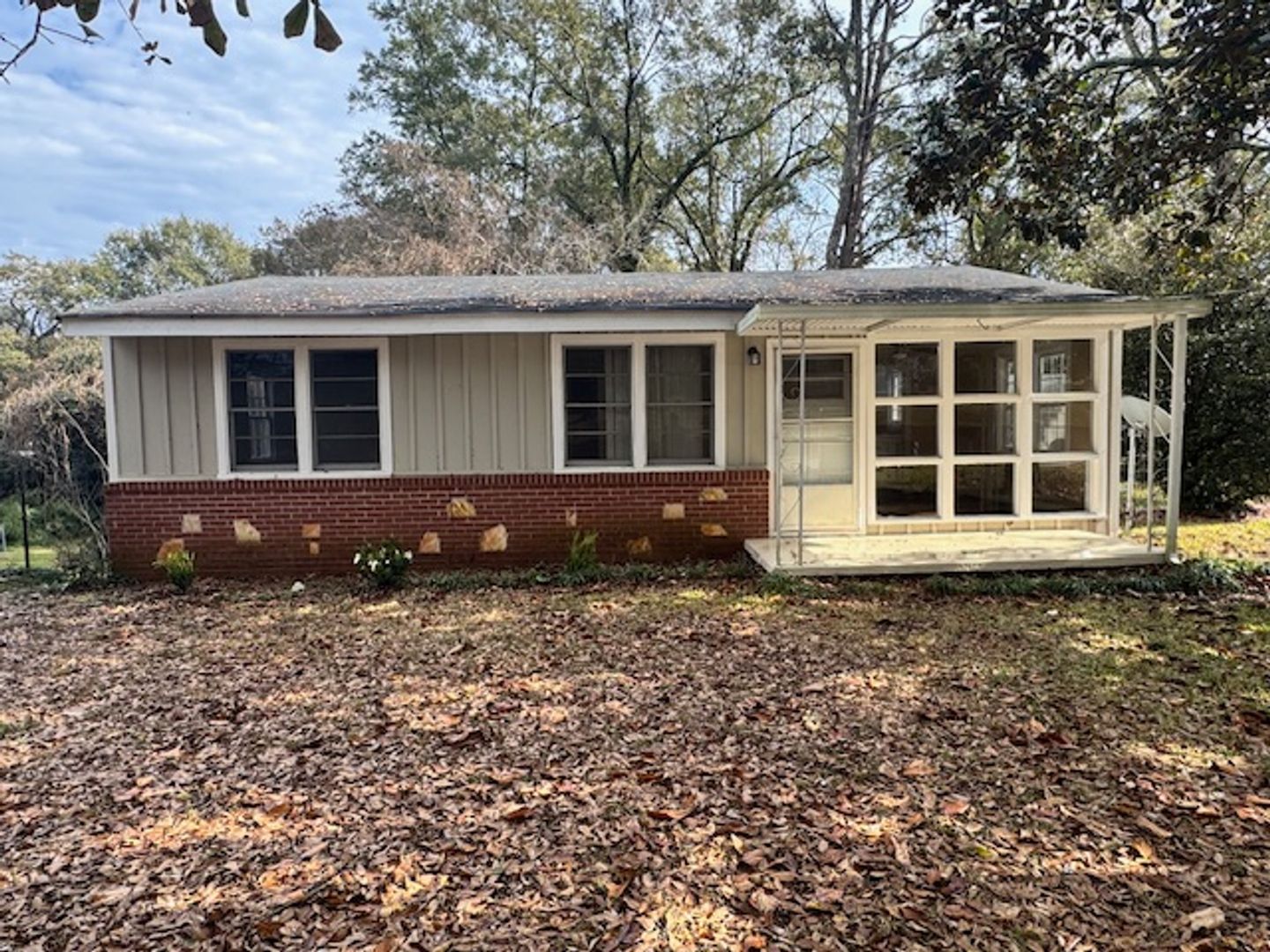 LaGrange House: 138 Youngs Mill Road