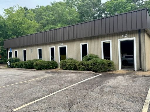 5 New Airport Road, B&C – photo 1