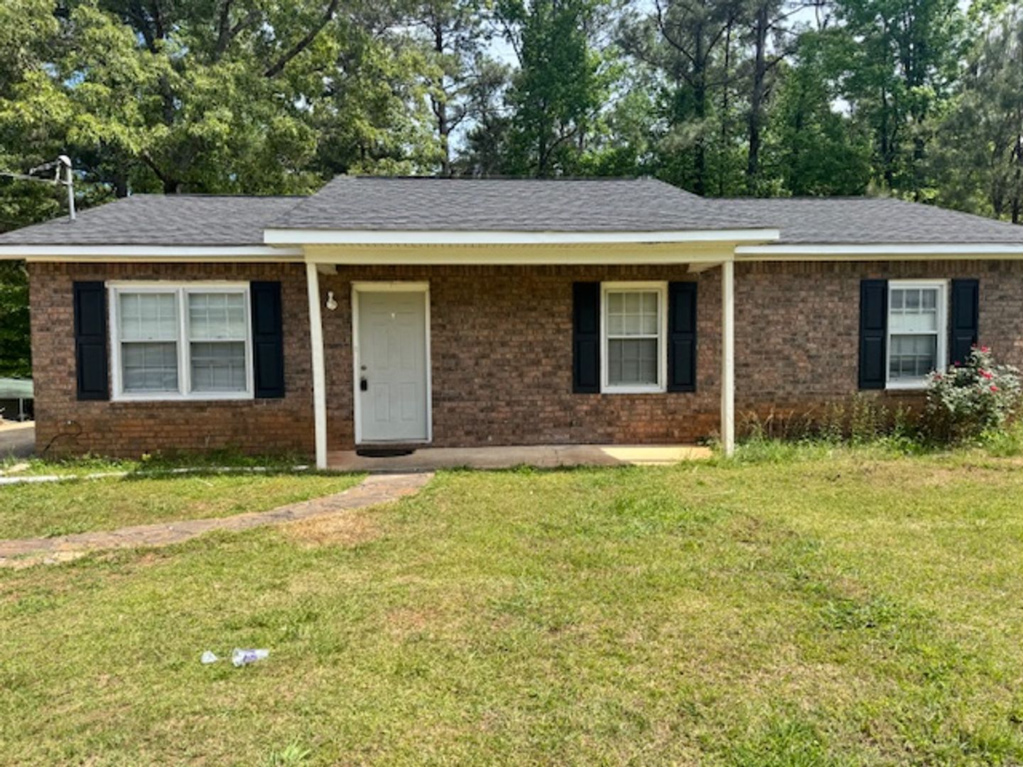 Hogansville House: 573 Tin Bridge Rd