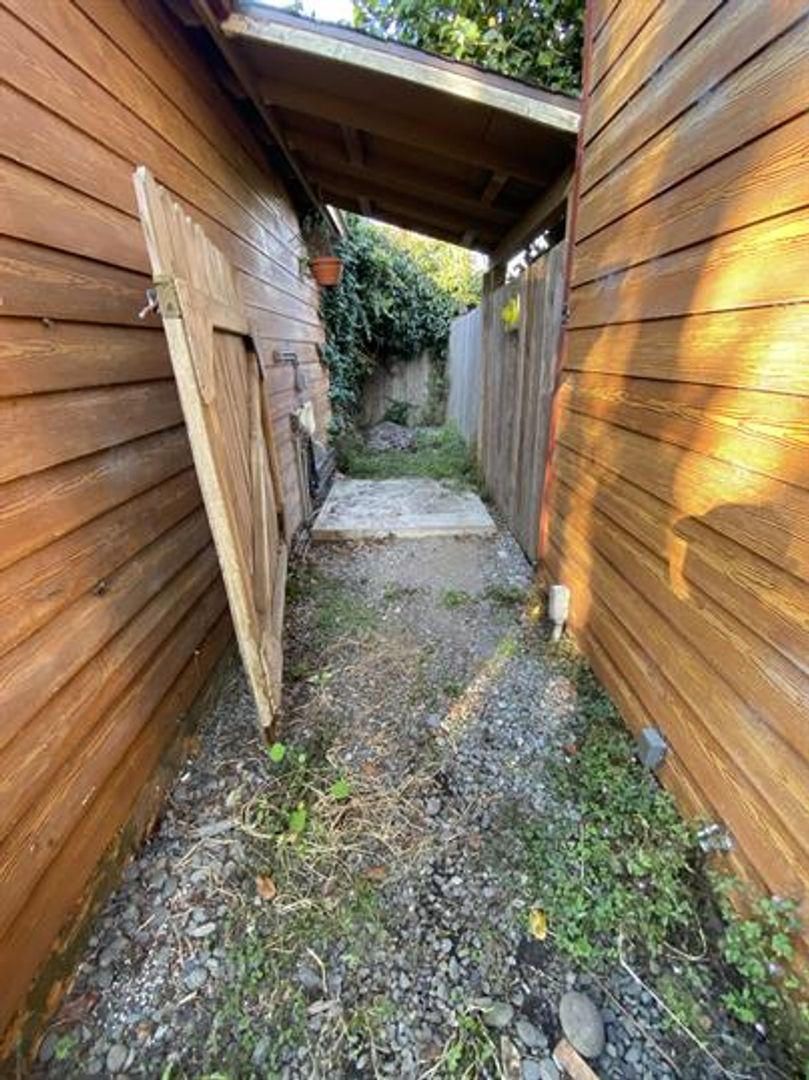 Arcata Apartment: 1213 Spear Avenue