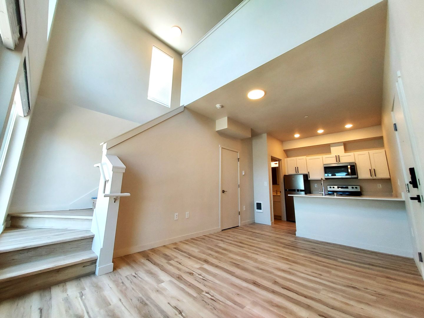 Tacoma Apartment: 810 Yakima Ave