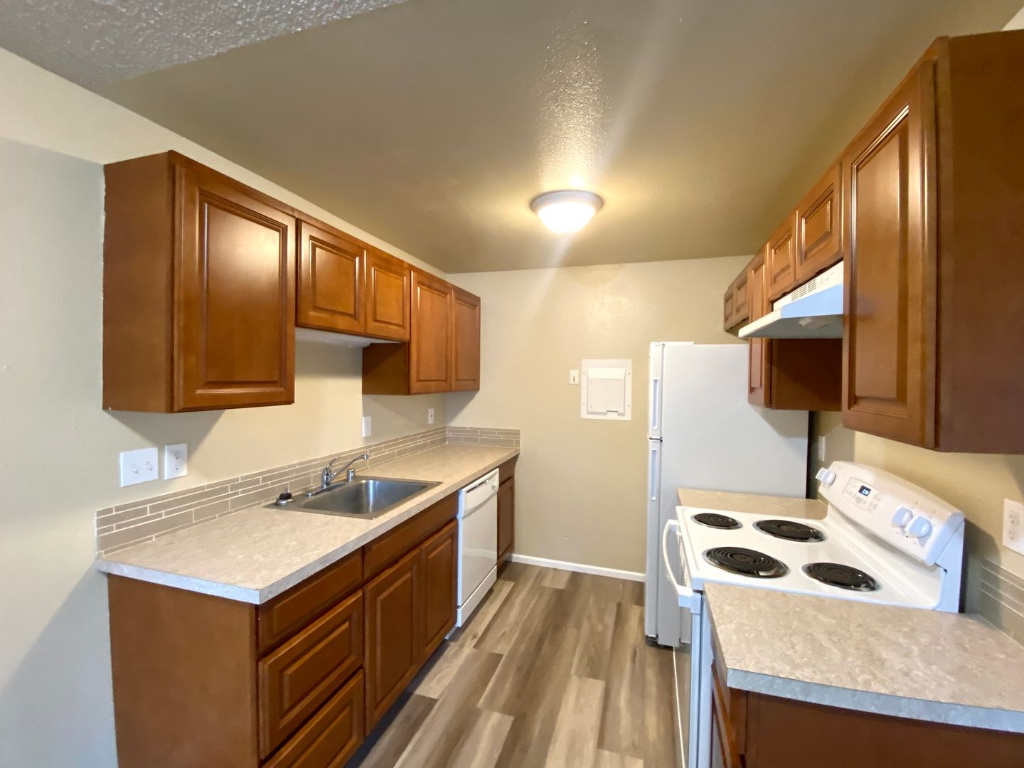 Lakewood Apartment: 12615 -12623 Lincoln Ave SW