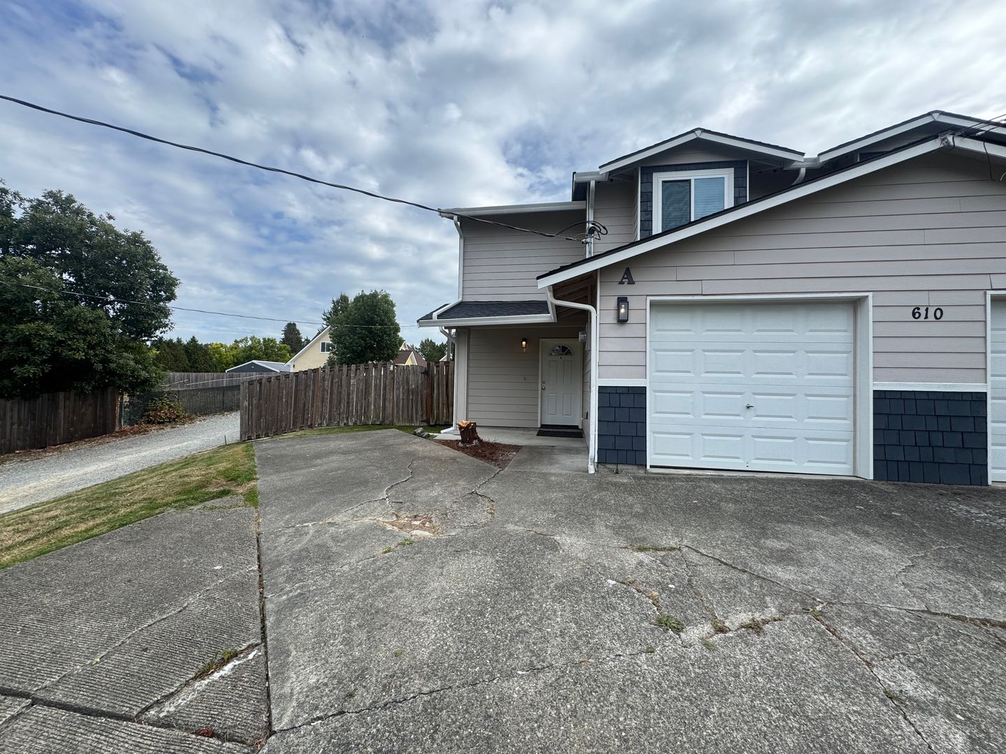 Milton House: 610 11th Ave