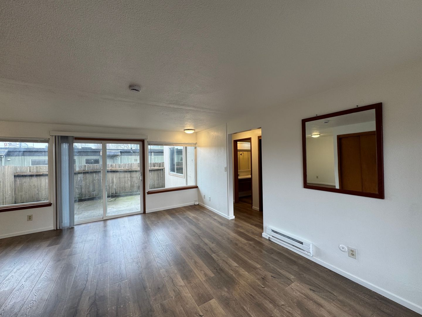 Auburn Apartment: 1214 G Street SE