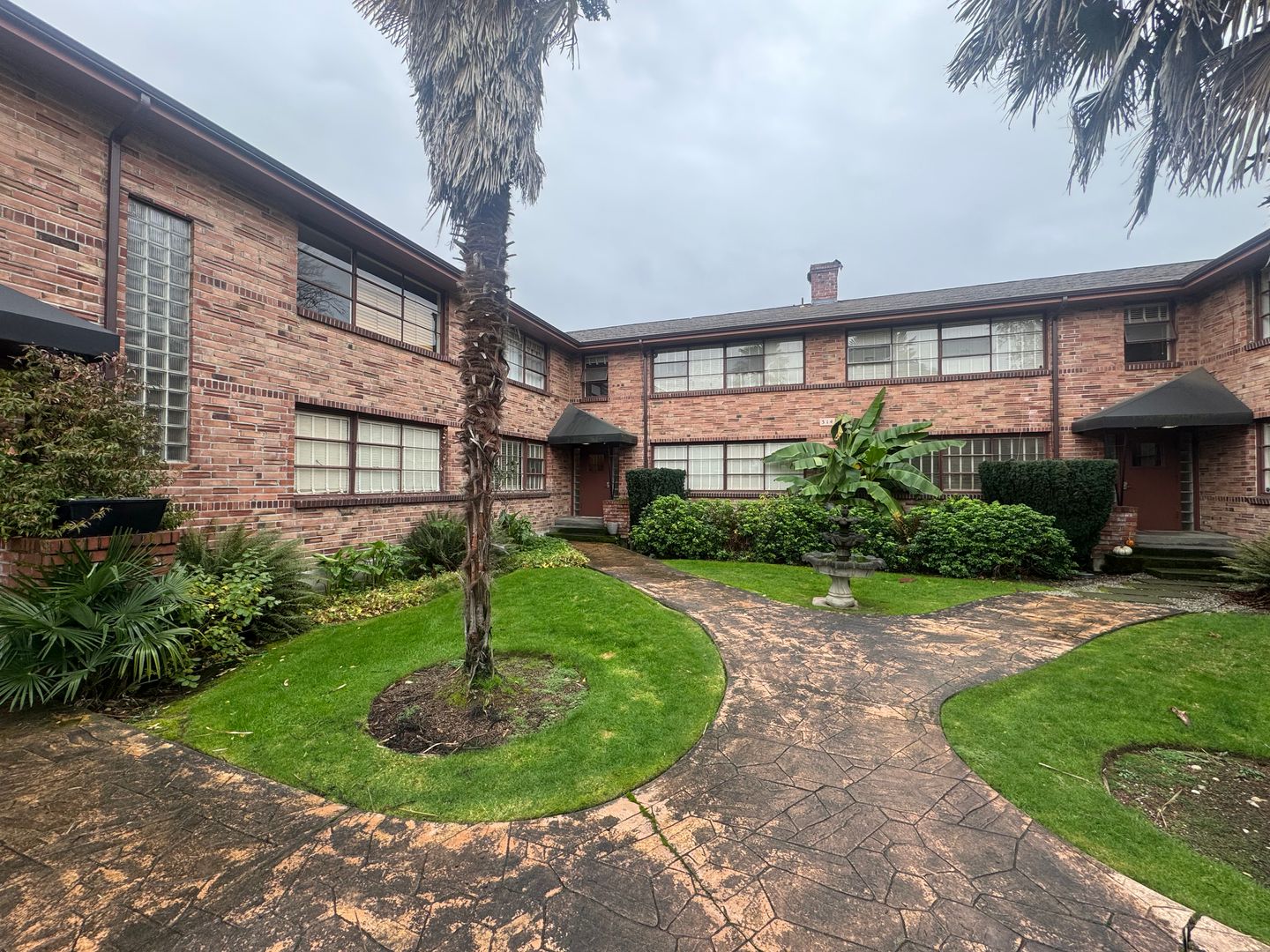 Tacoma Condo: 314 N G St