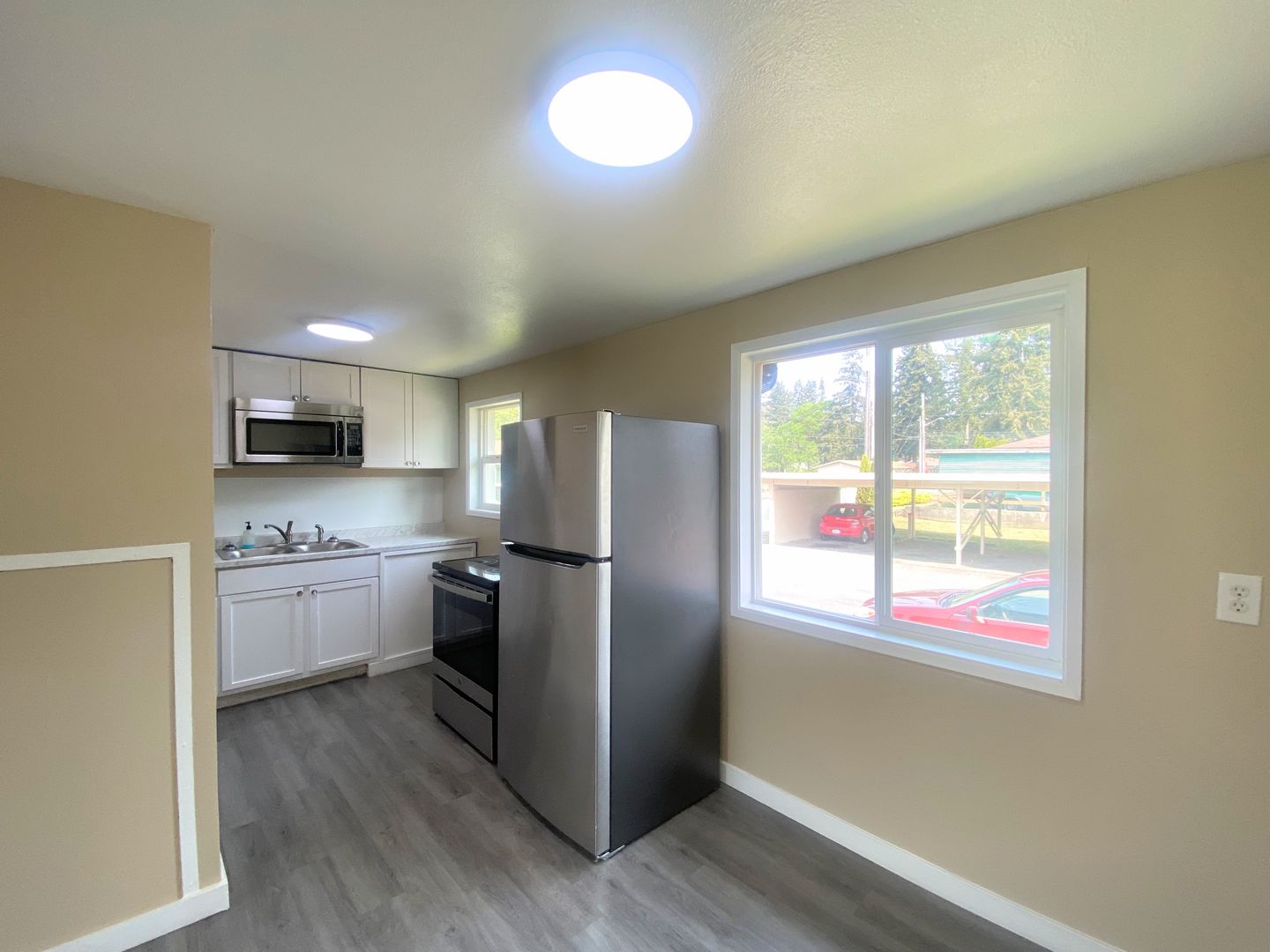 Lakewood Apartment: 8814-8815 Lochburn Lane SW