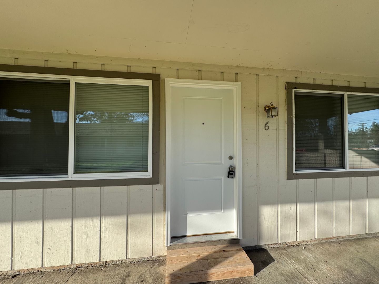 Spanaway Apartment: 102 160th St S